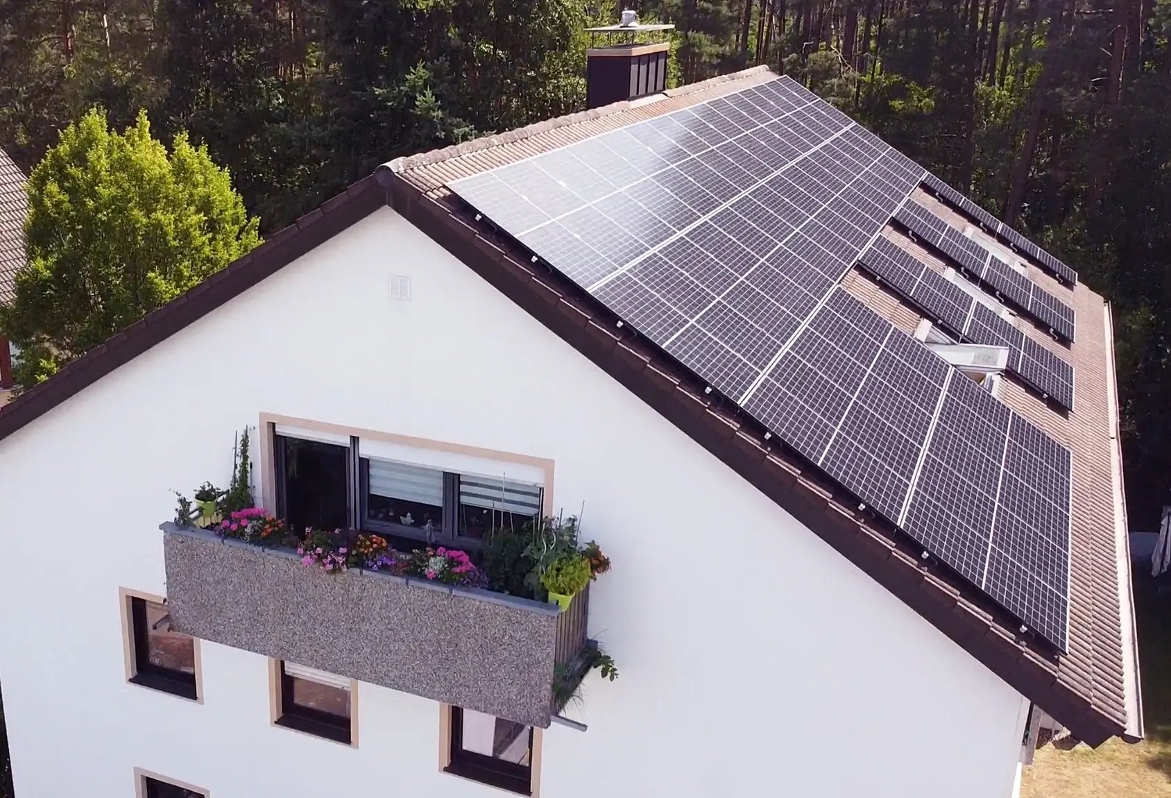 Photovoltaik Einfamilienhaus mit Speicherlösung 2025